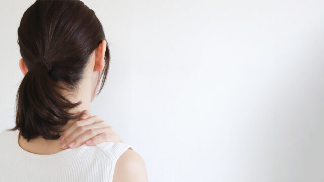 肩が痛くて腕が上がらない…家でできる簡単ストレッチで改善したAさんのケース｜岡崎市の整体×運動指導