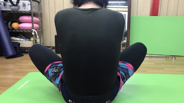 あぐらのかけない男性